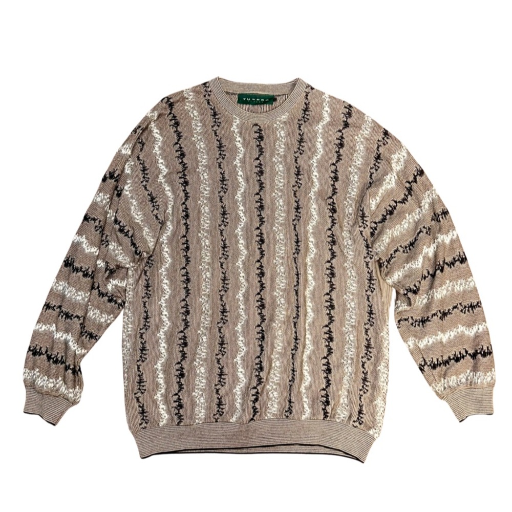 Tundra Canada Sweater. Size Large. Used but in excellent condition.